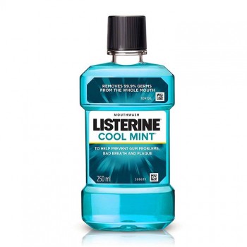 LISTERINE COOLMINT rastvor za ispiranje usta, 250ml LISTERINE COOLMINT rastvor za ispiranje usta, 250ml